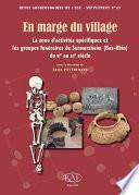 En marge du village