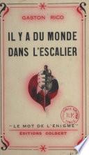 Il y a du monde dans l'escalier