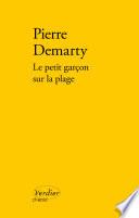 Le petit garçon sur la plage
