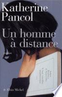 Un homme à distance